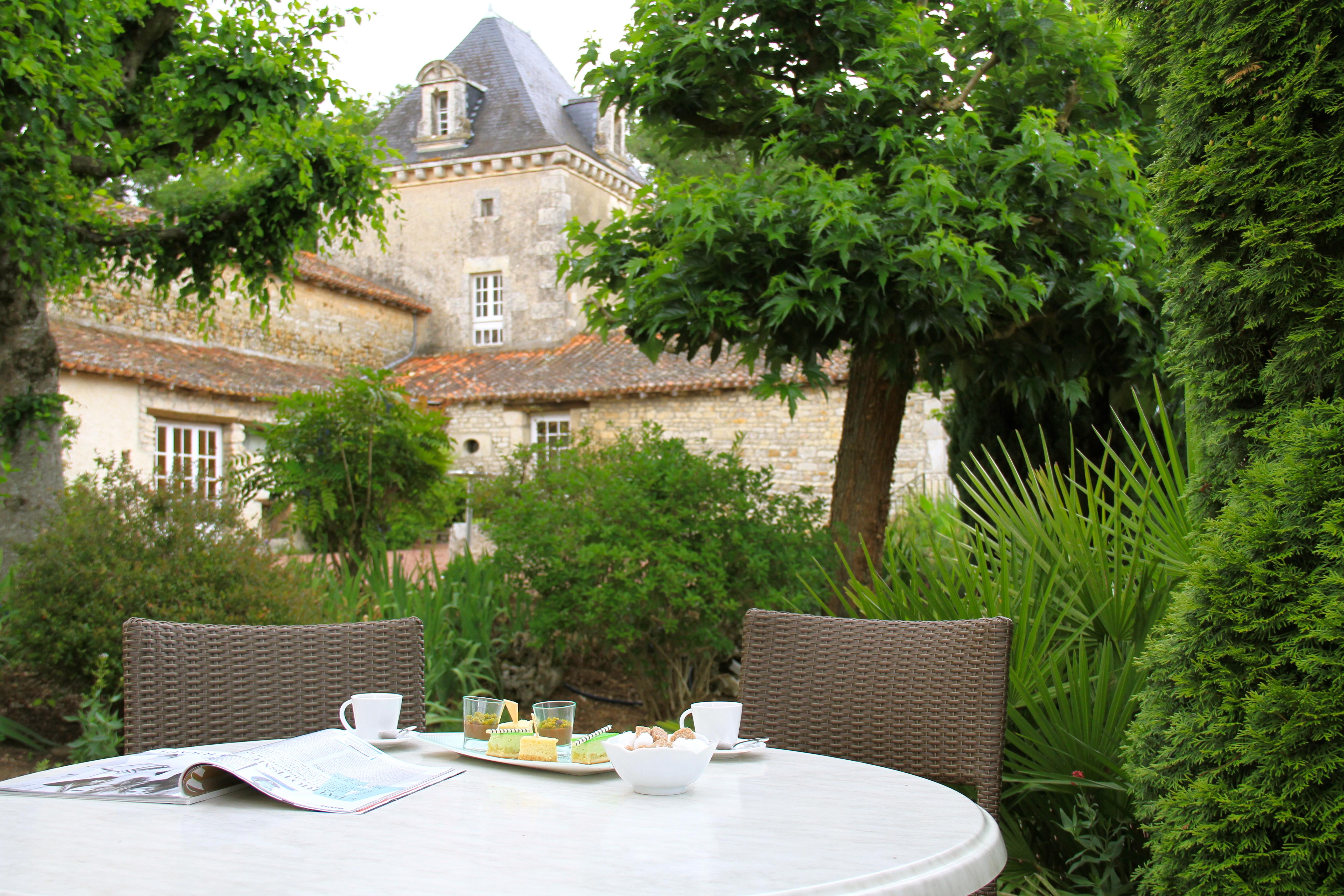 Hotel The Originals Château de Perigny Vouillé Exterior foto